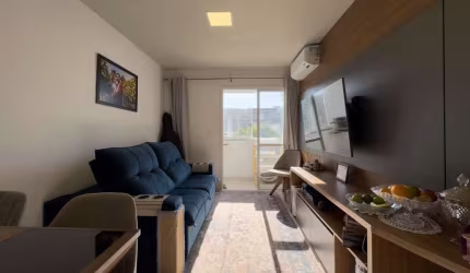 Apartamento com 2 quartos à venda no Cinqüentenário, Caxias do Sul  por R$ 380.000