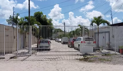 Casa para Venda em Eusébio, Vereda Tropical, 2 dormitórios, 2 suítes, 2 banheiros, 2 vagas