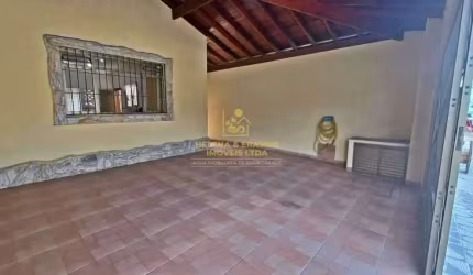 Casa a Venda a 100 mts da Praia em Praia Grande