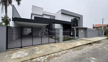Casa com 6 quartos à venda na Rua Túnis 326, Itaguaçu, São Francisco do Sul por R$ 2.950.000