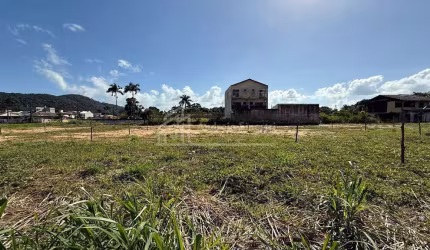 Terreno à venda na Rua Servidão dos Herdeiros, Sandra Regina, São Francisco do Sul por R$ 180.000