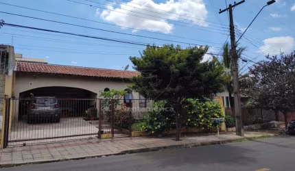 Casa para locação e venda com 3 quartos sendo 1 suíte no Bairro Alvorada, em Londrina