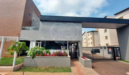 Apartamento à venda com 3 dormitórios sendo 1 suíte no Residencial Pinheiros, região Oeste de Londrina, próximo à Avenida Arthur Thomas