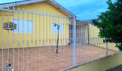 Casa para venda e locação com 3 quartos e edícula na Zona Norte próximo a Avenida Saul Elkind