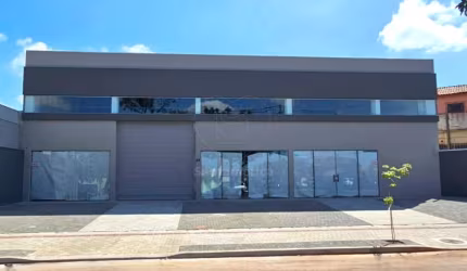 Amplo Barracão Comercial próximo a Avenida Tiradentes na Região Oeste de Londrina