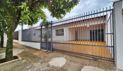 Casa para Locação na na Região Leste de Londrina, com 4 Dormitórios sendo 1 Suíte