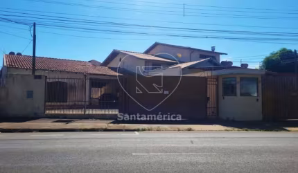 Casa comercial À venda com 4 Quartos sendo 1 suíte  em Londrina