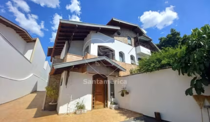 Casa Comercial e Residencial para Alugar na Região Central de Londrina: 7 Salas.