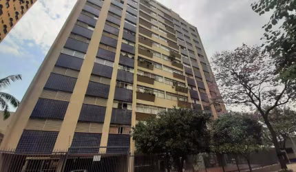 Apartamento à venda no Edifício Marchezini localizado na região central de Londrina