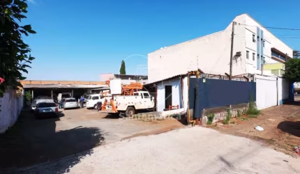 Terreno Comercial à venda próximo a Avenida Leste Oeste