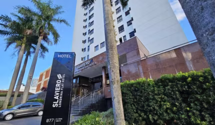 Apartamento mobiliado para alugar ou vender no Edifício Slaviero Essential Londrina Flat Hotel com 1 quarto, na região central