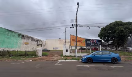 Terreno comercial à Venda com localização de Esquina com a Rua Guaporé no Centro