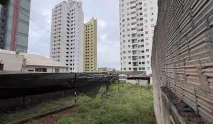 Terreno à venda no Jardim Higienópolis, região Central de Londrina.