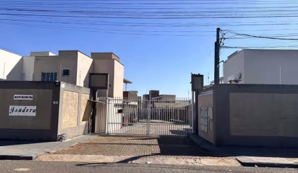 Casa à Venda no Condomínio Isadora com 3 quartos, sendo 1 suíte - Região Sul de Londrina