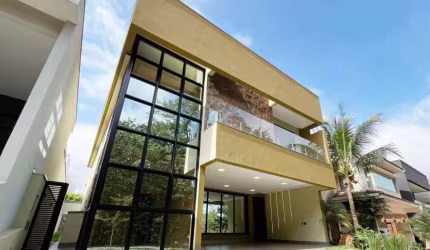 Casa à Venda com 4 suítes no Royal Forest em Londrina