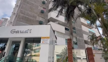 Apartamento de Alto Padrão com 3 Suítes no Edifício Gaudi, Próximo ao Igapó