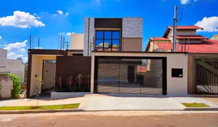 Casa à Venda no Bairro Universitário com 3 Suítes e Área de Lazer