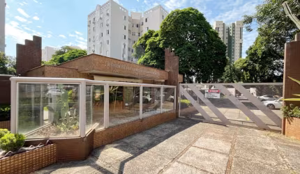 Apartamento à Venda no Edifício Quinta da Boa Vista I com 3 quartos sendo 1 suíte.