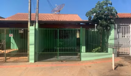 Casa para Venda e Locação na Região Norte de Londrina com 2 dormitórios