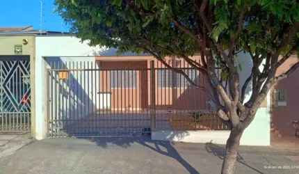 Casa à venda no Jardim Belém com 3 quartos, sendo 1 suíte - Região Norte