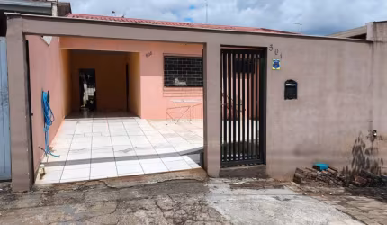 Casa com edícula à venda na região Sul de Londrina