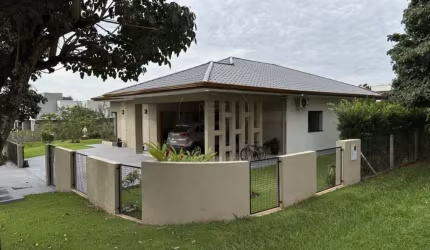 Casa térrea à venda no condomínio Estância Bom Tempo - com 3 suítes