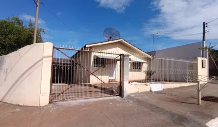 Casa para alugar com 3 quartos na região Norte de Londrina próximo a Rodovia Carlos João Strass