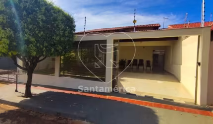 Casa residencial com 135m² no Jardim Itapoá