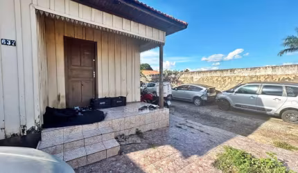 Barracão e Casa com 263,15m² à venda em Londrina
