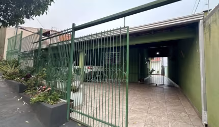 Casa à Venda com 3 Dormitórios no Jardim Império do Sol