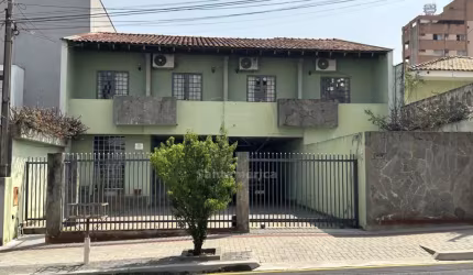 Casa à Venda com 349m² em Londrina