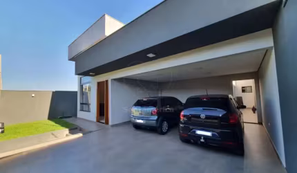 Casa à venda na Região Central de Ibiporã com 3 Dormitórios sendo 1 Suíte