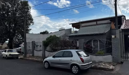 Casa á Venda com 3 Dormitórios e Churrasqueira na Região Leste de Londrina