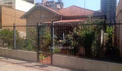 Casa à venda no Centro com 4 dormitórios em Londrina