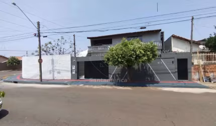 Casa residencial com 174m² à venda em Londrina