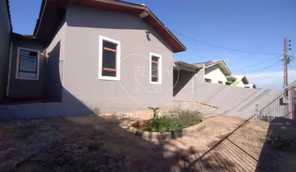 Casa com 104,30m² à venda  no Semíramis