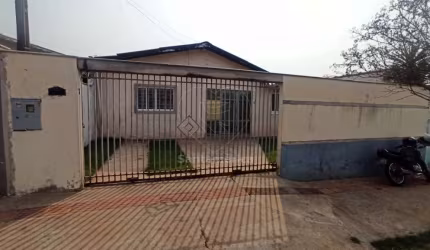 Casa com 3 dormitórios à Venda na Região Norte de Londrina