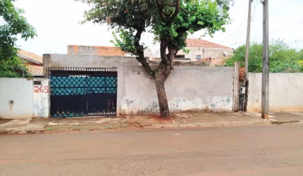 Casa no Jardim Maria Celina Vende