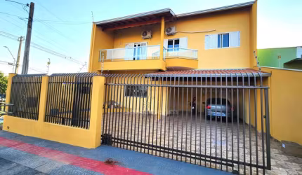 Sobrado para Venda com 4 Dormitórios e 1 Suíte