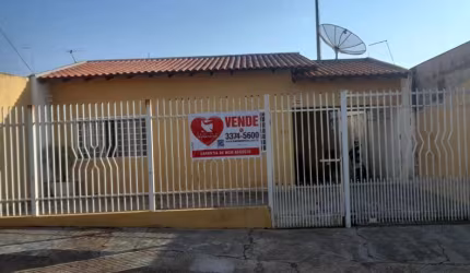 Casa à Venda na Região Norte Próximo ao Centro Esportivo Maria Cecília