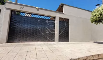 Casa a venda na região norte de Londrina, com 200m² de terreno e 115m² privativos.