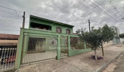 Casa à Venda com 198,89m² Próximo à Avenida Saul Elkind em Londrina