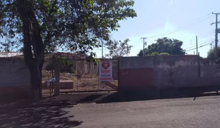 Terreno à venda na Vila Casoni com 872,60m² de área total e topografia plana.