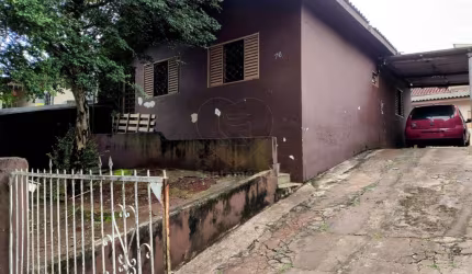 Casa à Venda com 2 Dormitórios e Edícula na Região Sul de Londrina