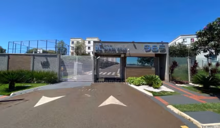 Apartamento á Venda no Edifício Residencial Terra de Santa com 2 Dormitórios