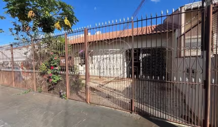 Casa à venda na região Leste