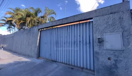 Aluguel de Casa Ampla com 7 Quartos na Zona Leste de Londrina