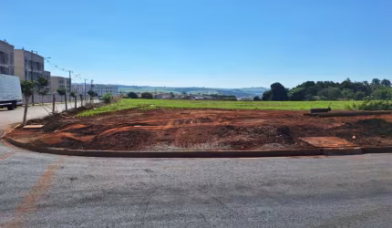 Terreno comercial para venda próximo da Avenida Saul Elkind