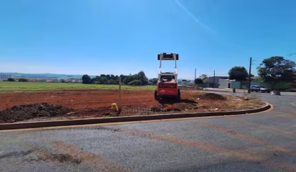 Terreno comercial amplo para venda próximo à Avenida Saul Elkind