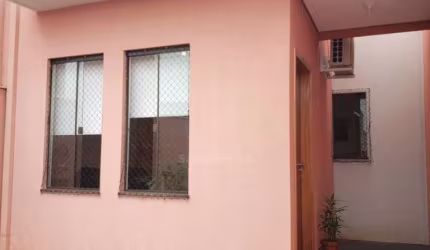 Casa para alugar na região Oeste de Londrina com 3 quartos